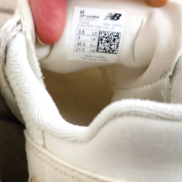 New Balance Kid's 1440 V1 Lace-up Running Shoe - Picture 3 of 6